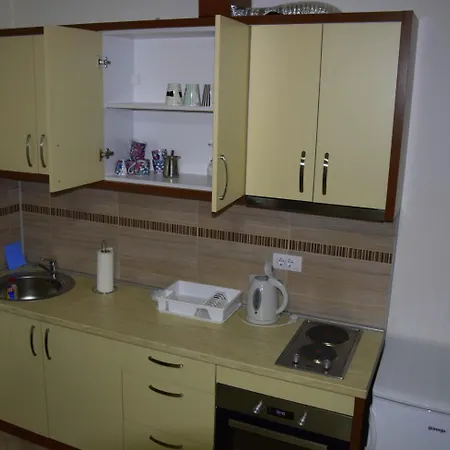 Apartment Maric *